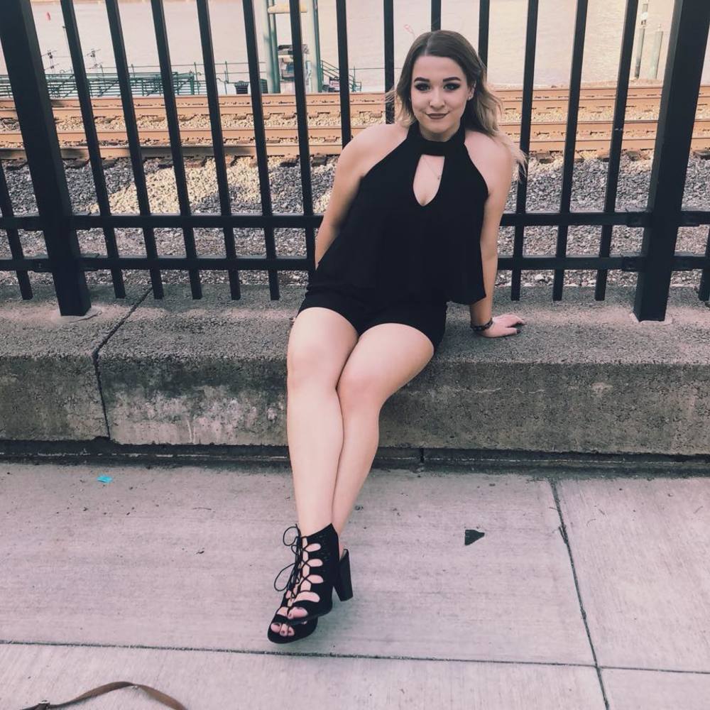 Meet your Posher, Marissa